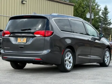 More photos of 2017 Chrysler Pacifica Touring L Plus at Carmel Auto Gallery, IN