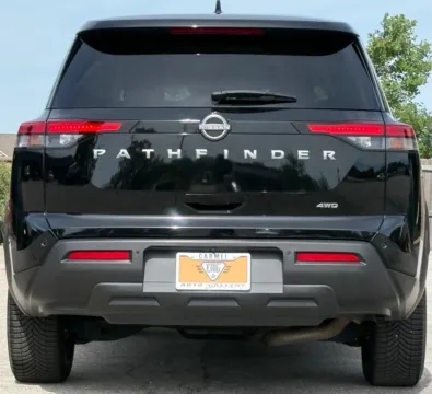 More photos of 2022 Nissan Pathfinder S at Carmel Auto Gallery, IN