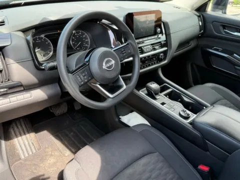 More photos of 2022 Nissan Pathfinder S at Carmel Auto Gallery, IN