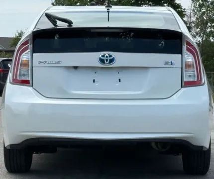 More photos of 2015 Toyota Prius Three at Carmel Auto Gallery, IN