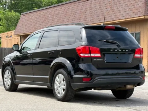 Another view of 2019 Dodge Journey SE for sale in Carmel, IN at Carmel Auto Gallery