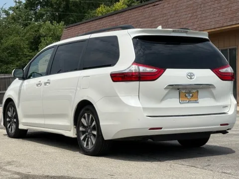 Another view of 2018 Toyota Sienna Limited Premium for sale in Carmel, IN at Carmel Auto Gallery