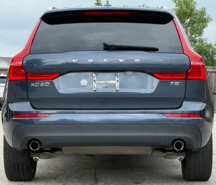 More photos of 2021 Volvo XC60 T5 Momentum at Carmel Auto Gallery, IN