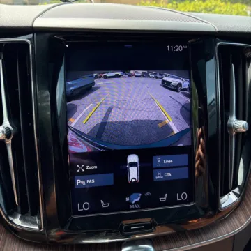 More photos of 2021 Volvo XC60 T5 Momentum at Carmel Auto Gallery, IN