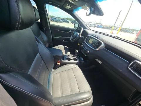 Another view of 2016 Kia Sorento SX Limited for sale in Carmel, IN at Carmel Auto Gallery