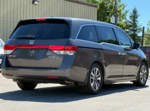 More photos of 2014 Honda Odyssey Touring Elite at Carmel Auto Gallery, IN