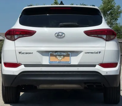 More photos of 2016 Hyundai Tucson Limited at Carmel Auto Gallery, IN