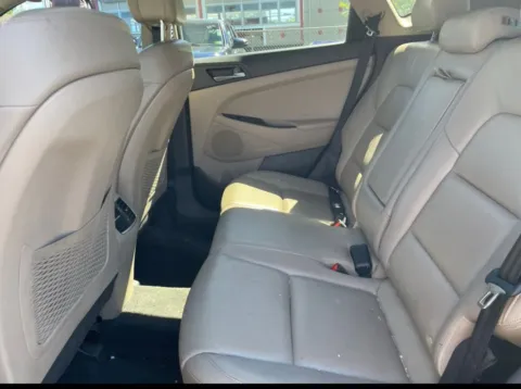 More photos of 2016 Hyundai Tucson Limited at Carmel Auto Gallery, IN