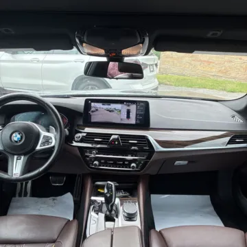 More photos of 2021 BMW 5 Series 540i xDrive at Carmel Auto Gallery, IN