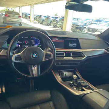More photos of 2022 BMW X5 xDrive40i at Carmel Auto Gallery, IN