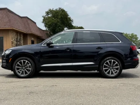 Photos of 2017 Audi Q7 3.0T Premium Plus for sale in Carmel, IN at Carmel Auto Gallery