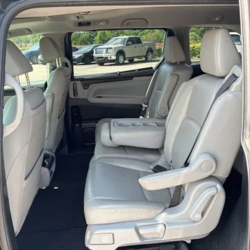 Another view of 2019 Honda Odyssey EX-L for sale in Carmel, IN at Carmel Auto Gallery