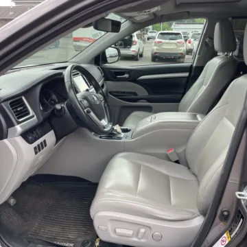Photos of 2018 Toyota Highlander XLE for sale in Carmel, IN at Carmel Auto Gallery
