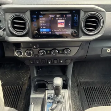 More photos of 2019 Toyota Tacoma TRD Off-Road at Carmel Auto Gallery, IN