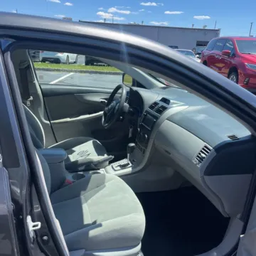 More photos of 2013 Toyota Corolla LE at Carmel Auto Gallery, IN