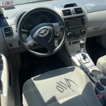More photos of 2013 Toyota Corolla LE at Carmel Auto Gallery, IN