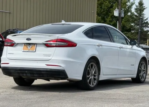 More photos of 2019 Ford Fusion Hybrid Titanium at Carmel Auto Gallery, IN