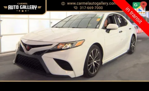 White 2019 Toyota Camry SE for sale in Carmel, IN