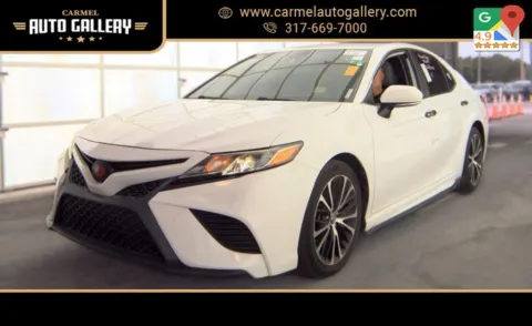 White 2019 Toyota Camry SE for sale in Carmel, IN