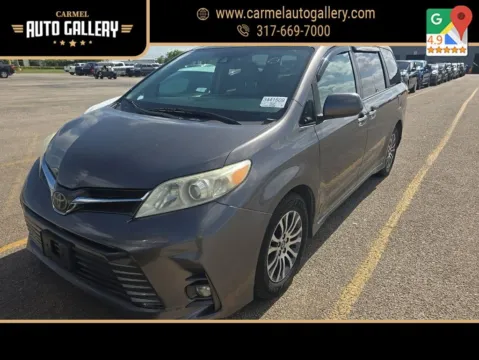 Gray 2018 Toyota Sienna XLE for sale in Carmel, IN