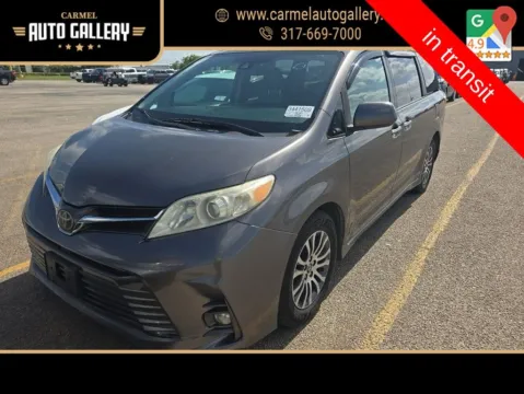 Gray 2018 Toyota Sienna XLE for sale in Carmel, IN