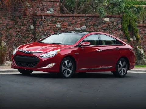 Black 2014 Hyundai Sonata Hybrid for sale in Carmel, IN