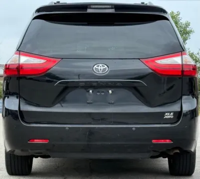 More photos of 2015 Toyota Sienna XLE Premium at Carmel Auto Gallery, IN