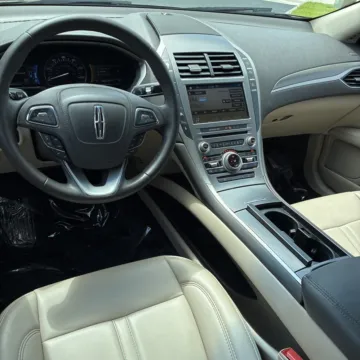 More photos of 2017 Lincoln MKZ Hybrid Premiere at Carmel Auto Gallery, IN