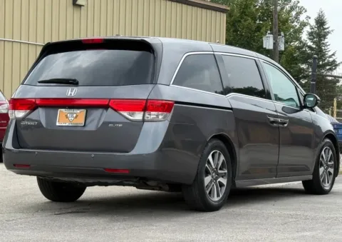 More photos of 2016 Honda Odyssey Touring Elite at Carmel Auto Gallery, IN