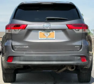 More photos of 2018 Toyota Highlander LE at Carmel Auto Gallery, IN