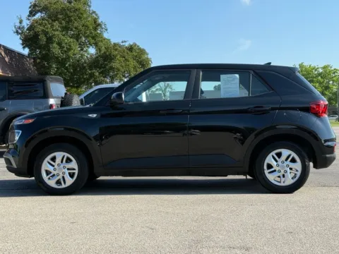 Photos of 2022 Hyundai Venue SE for sale in Carmel, IN at Carmel Auto Gallery