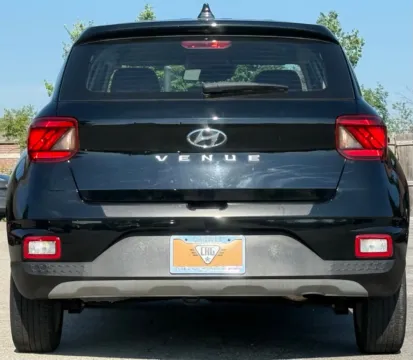 More photos of 2022 Hyundai Venue SE at Carmel Auto Gallery, IN