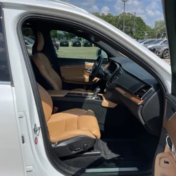 More photos of 2017 Volvo XC90 T6 Inscription at Carmel Auto Gallery, IN