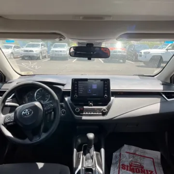More photos of 2020 Toyota Corolla LE at Carmel Auto Gallery, IN
