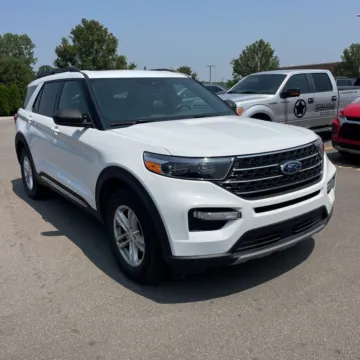 Photos of 2020 Ford Explorer XLT for sale in Carmel, IN at Carmel Auto Gallery