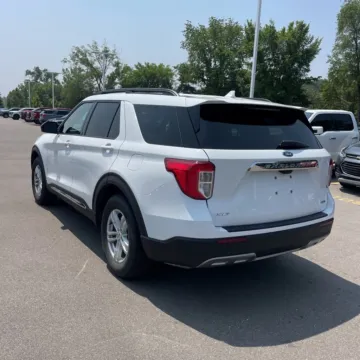 More photos of 2020 Ford Explorer XLT at Carmel Auto Gallery, IN