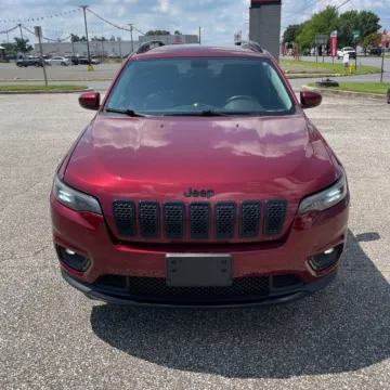 Photos of 2019 Jeep Cherokee Altitude for sale in Carmel, IN at Carmel Auto Gallery