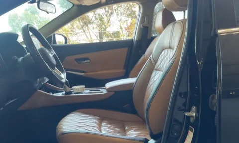 More photos of 2020 Nissan Sentra SV at Carmel Auto Gallery, IN