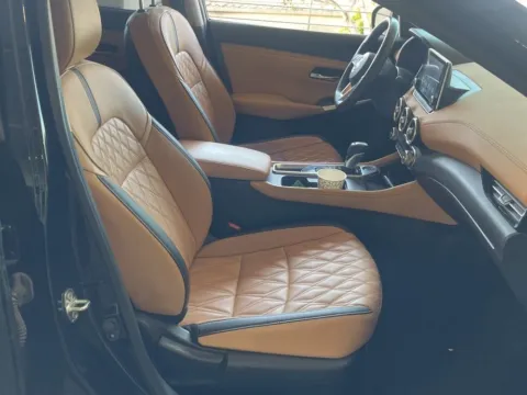 More photos of 2020 Nissan Sentra SV at Carmel Auto Gallery, IN