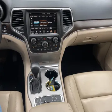 More photos of 2018 Jeep Grand Cherokee Limited at Carmel Auto Gallery, IN