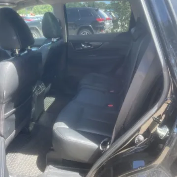 More photos of 2017 Nissan Rogue SL at Carmel Auto Gallery, IN