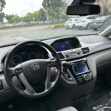 More photos of 2017 Honda Odyssey EX-L at Carmel Auto Gallery, IN