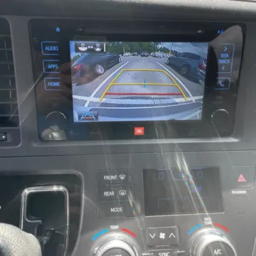 More photos of 2017 Toyota Sienna Limited at Carmel Auto Gallery, IN