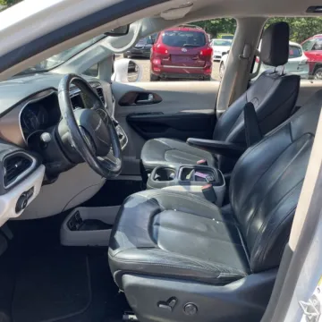 Another view of 2018 Chrysler Pacifica Touring L for sale in Carmel, IN at Carmel Auto Gallery