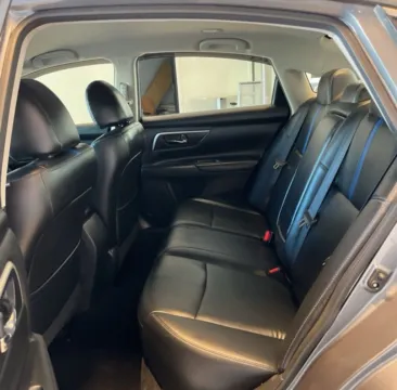More photos of 2018 Nissan Altima 2.5 SR at Carmel Auto Gallery, IN