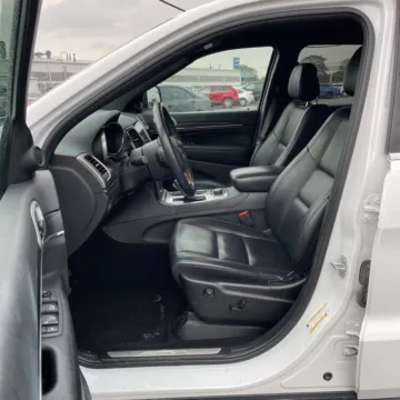 Another view of 2019 Jeep Grand Cherokee Limited for sale in Carmel, IN at Carmel Auto Gallery