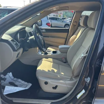 Another view of 2021 Jeep Grand Cherokee Laredo E for sale in Carmel, IN at Carmel Auto Gallery