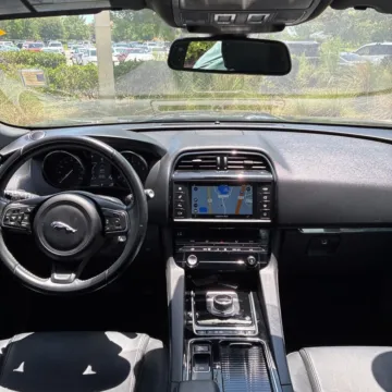 More photos of 2018 Jaguar F-PACE 25t Premium at Carmel Auto Gallery, IN