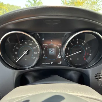 More photos of 2018 Jaguar F-PACE 25t Premium at Carmel Auto Gallery, IN
