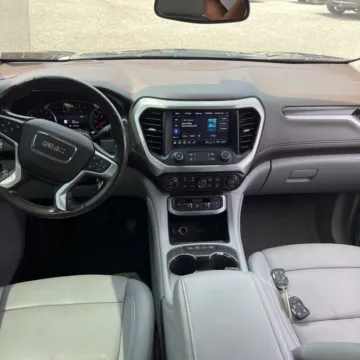 More photos of 2021 GMC Acadia SLT at Carmel Auto Gallery, IN